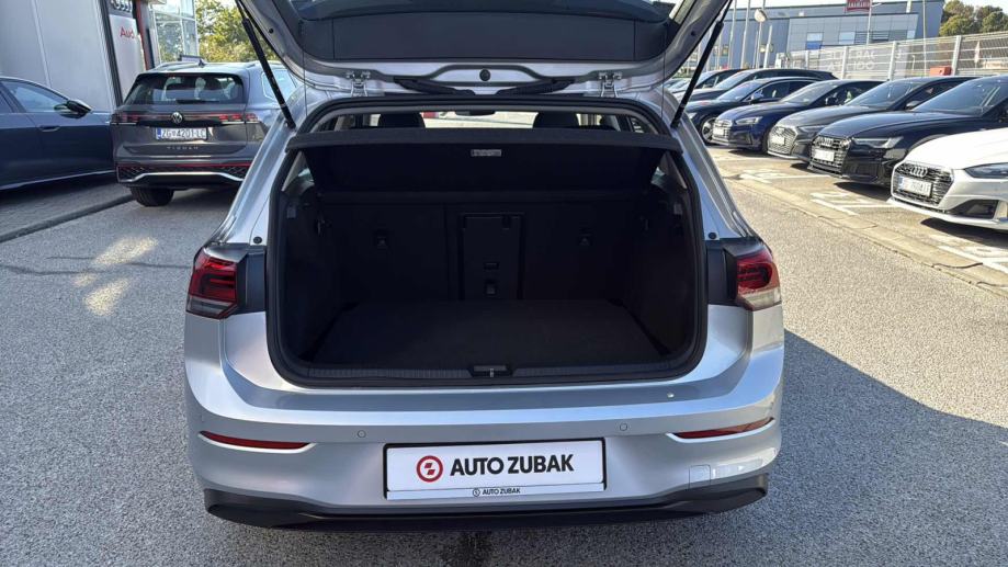 VW GOLF 8 2024 • PREMIUM jamstvo • AutoZubak Rabljena, fotografija 12
