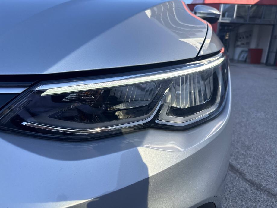 VW GOLF 8 2024 • PREMIUM jamstvo • AutoZubak Rabljena, fotografija 13