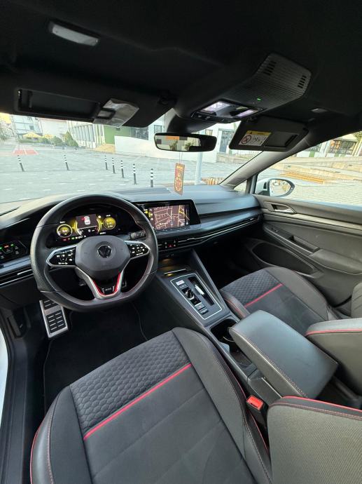 VW Golf 8 GTI CLUBSPORT, fotografija 10