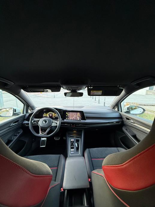 VW Golf 8 GTI CLUBSPORT, fotografija 11
