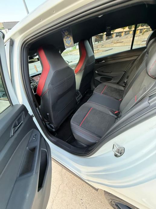 VW Golf 8 GTI CLUBSPORT, fotografija 14