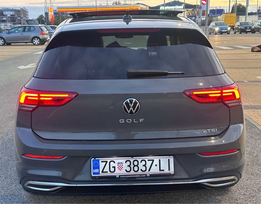 VW Golf 8 •DSG•PANO•AMBI•MATRIX, fotografija 6