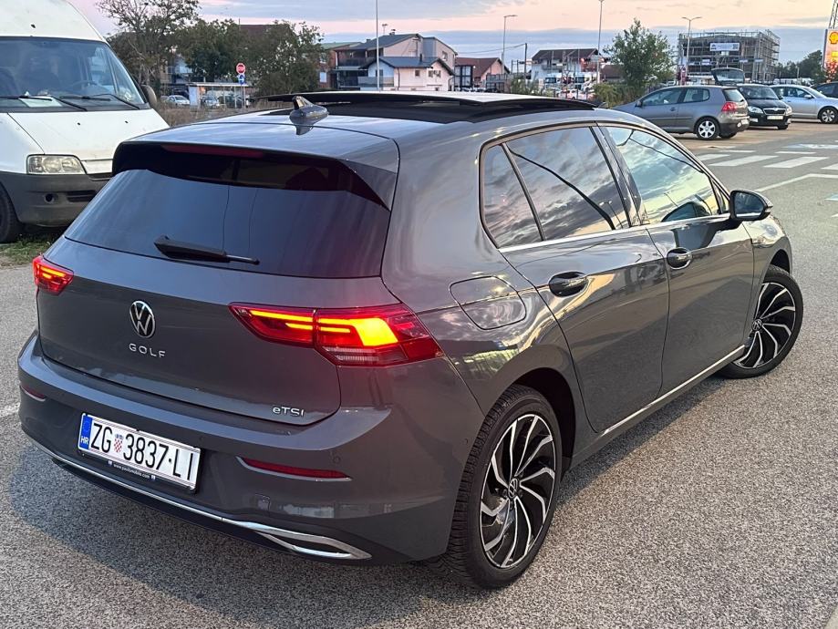 VW Golf 8 •DSG•PANO•AMBI•MATRIX, fotografija 4