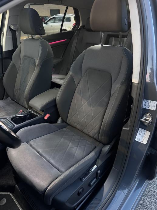 VW Golf 8 •DSG•PANO•AMBI•MATRIX, fotografija 7