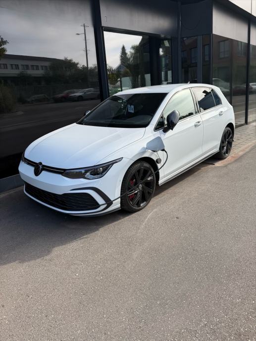 VW Golf 8 GTE 245 KS | IQ.LIGHT MATRIX | BLACK STYLE | DSG, fotografija 4