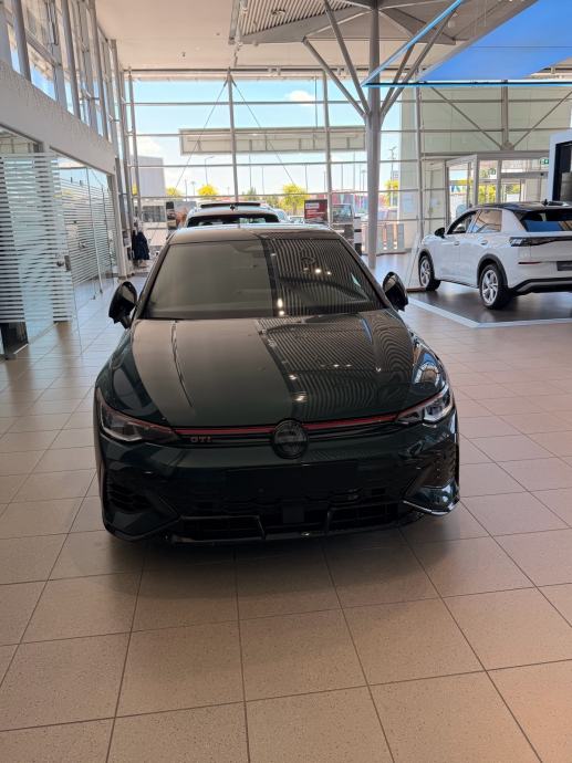 VW Golf 8 GTI 2.0 TSI DSG 50 Edition 325ks, Akrapović, fotografija 6
