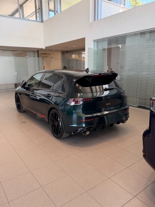 VW Golf 8 GTI 2.0 TSI DSG 50 Edition 325ks, Akrapović, fotografija 12