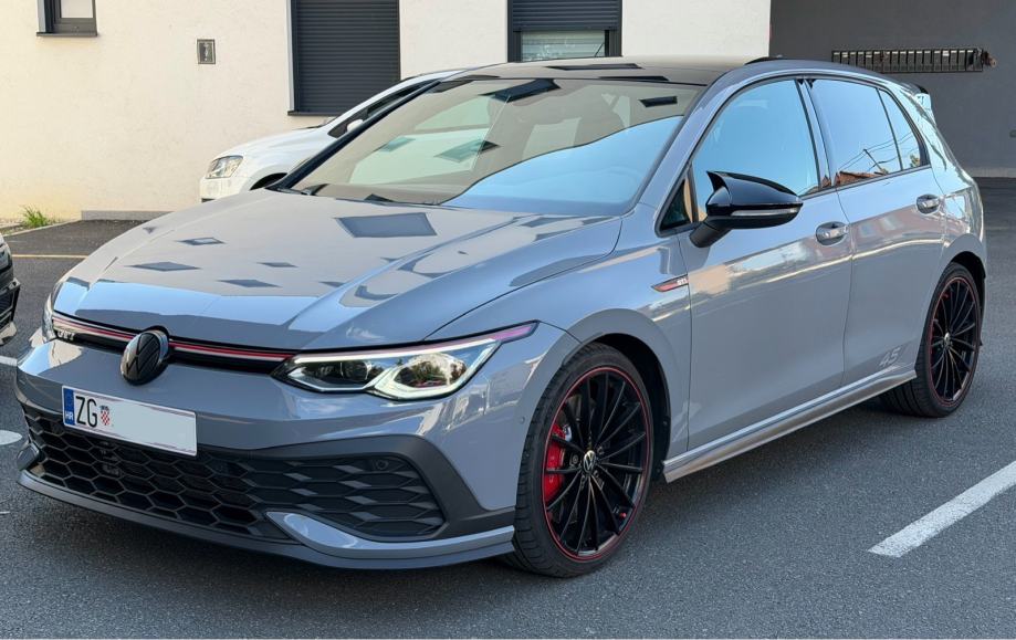 VW GOLF 8 GTI CLUBSPORT 45 EDITION DSG – AKRAPOVIČ – 19” – PANORAMA –, fotografija 3
