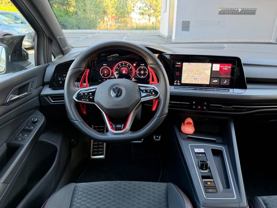 VW GOLF 8 GTI CLUBSPORT 45 EDITION DSG – AKRAPOVIČ – 19” – PANORAMA –, fotografija 17