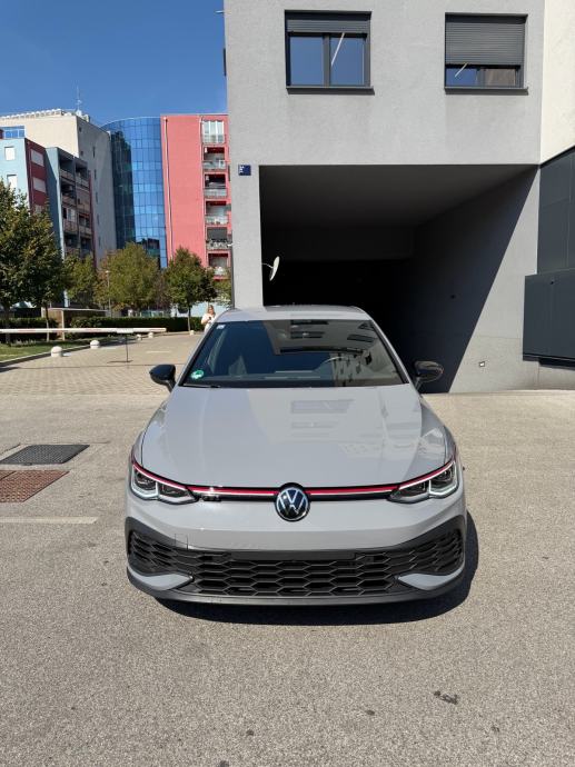 VW Golf 8 GTI ClubSport Akrapovic Harman/Kardon…, fotografija 2