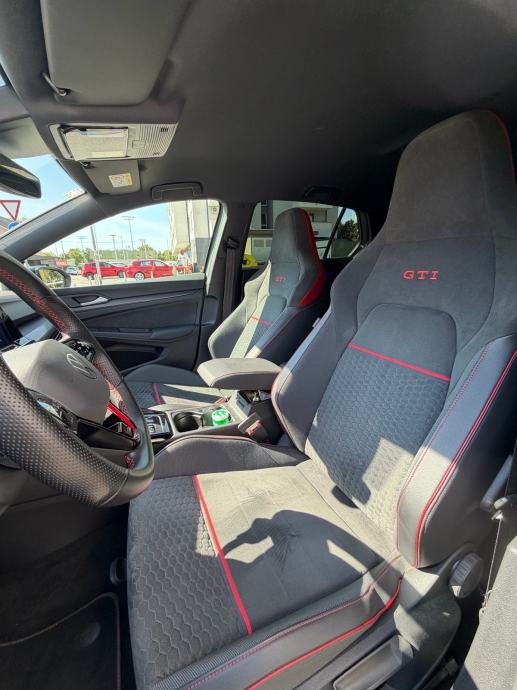 VW Golf 8 GTI ClubSport Akrapovic Harman/Kardon…, fotografija 11