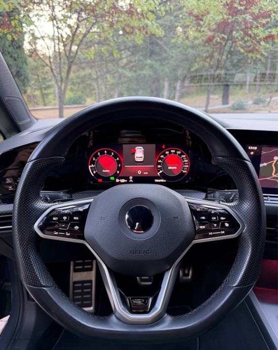 VW Golf 8 R-Line 1,5 eTSI Automatik, fotografija 11