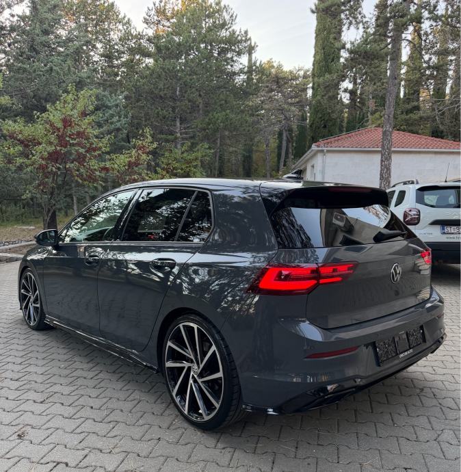 VW Golf 8 R-Line 1,5 eTSI Automatik, fotografija 5