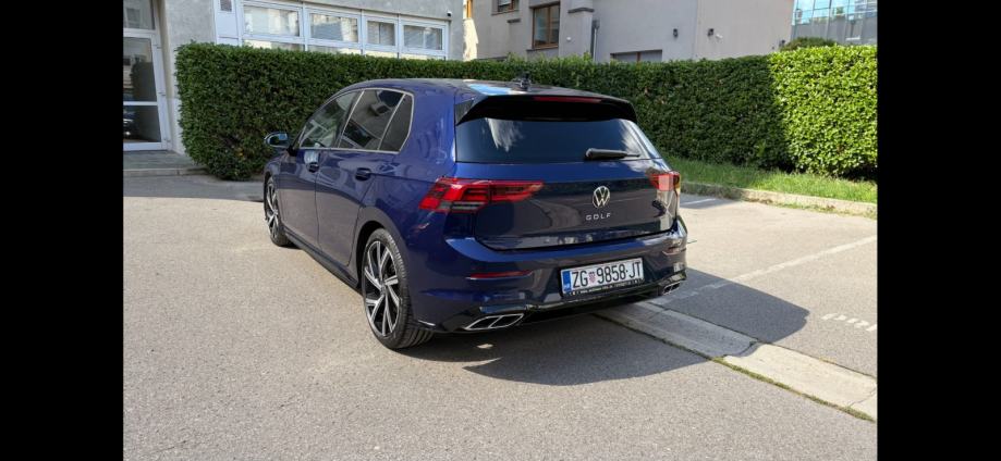 VW Golf 8 R line, fotografija 4