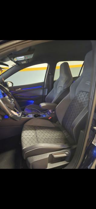 VW Golf 8 R line, fotografija 12