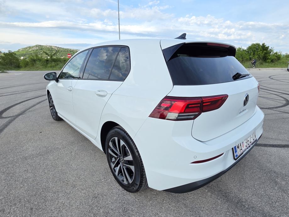 VW Golf 8 United,110kw, 2,0 TDI automatik,Novi Servis!!!, fotografija 7