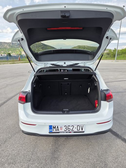 VW Golf 8 United,110kw, 2,0 TDI automatik,Novi Servis!!!, fotografija 13
