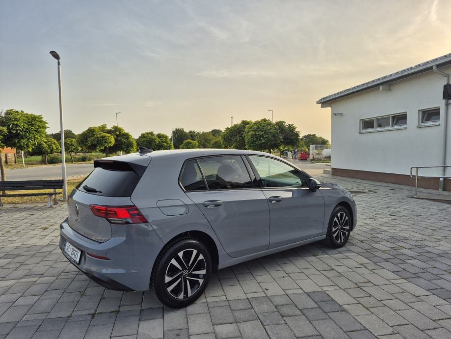VW Golf 8 UNITED,Velika navigacija, senzori,grijanje sjedala i volana, fotografija 8