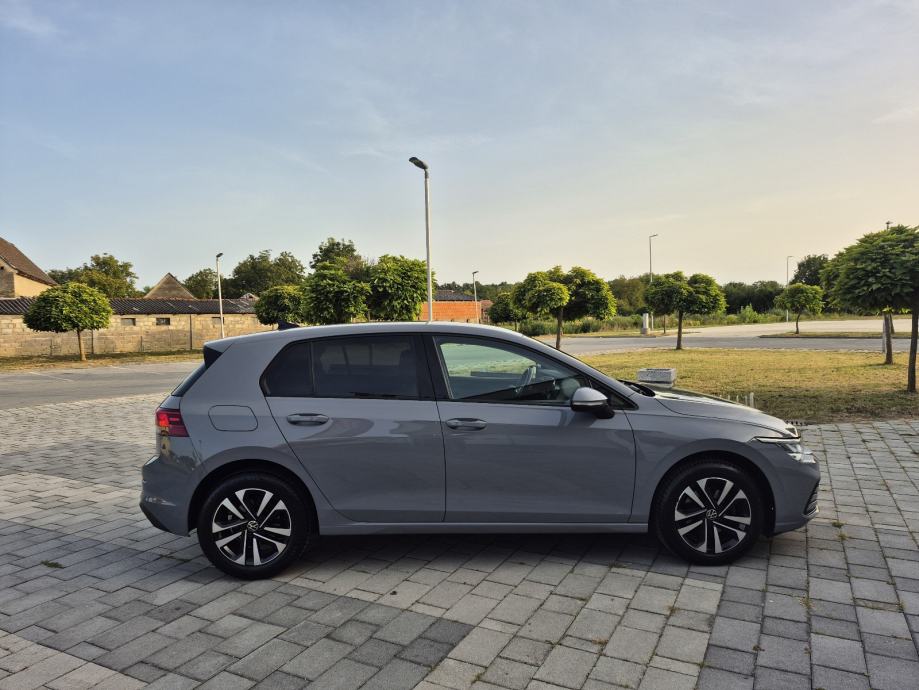 VW Golf 8 UNITED,Velika navigacija, senzori,grijanje sjedala i volana, fotografija 10