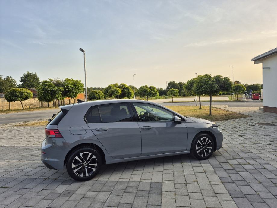 VW Golf 8 UNITED,Velika navigacija, senzori,grijanje sjedala i volana, fotografija 9