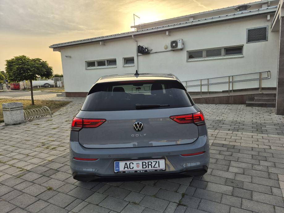 VW Golf 8 UNITED,Velika navigacija, senzori,grijanje sjedala i volana, fotografija 15