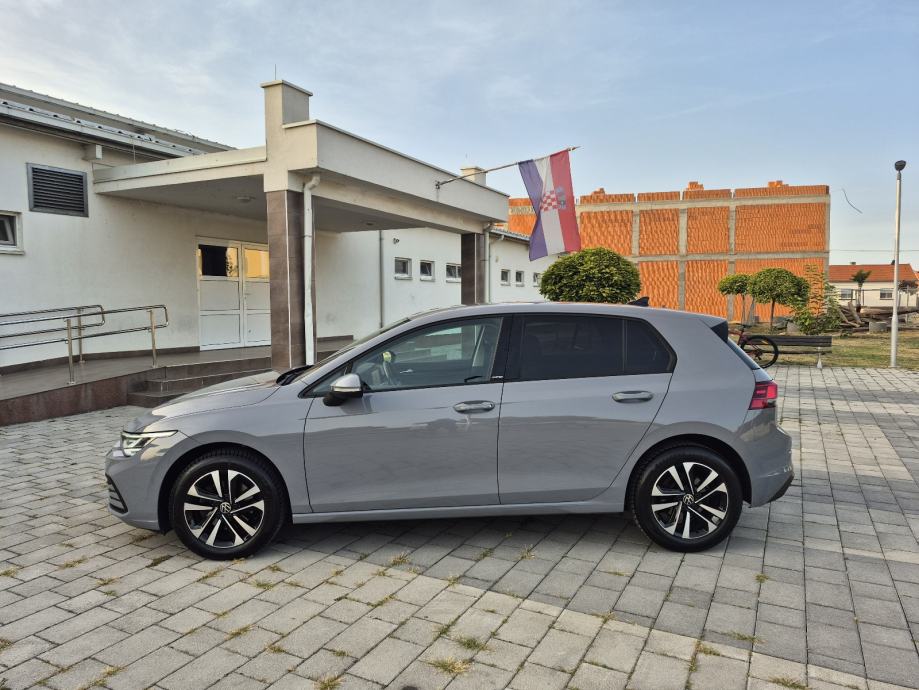 VW Golf 8 UNITED,Velika navigacija, senzori,grijanje sjedala i volana, fotografija 3