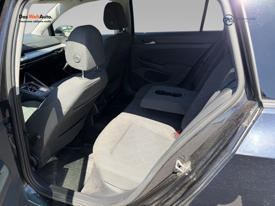 VW Golf 8 Variant 1.5 eTSI DSG Life, fotografija 10