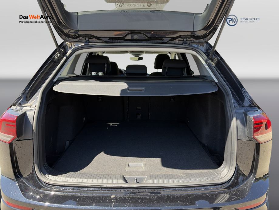 VW Golf 8 Variant 1.5 eTSI DSG Life, fotografija 20