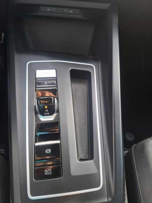 VW Golf 8 Variant 2,0 TDI AUTOMATIK LIFE ALU NAV 2xPDC KAMERA FULL LED, fotografija 20