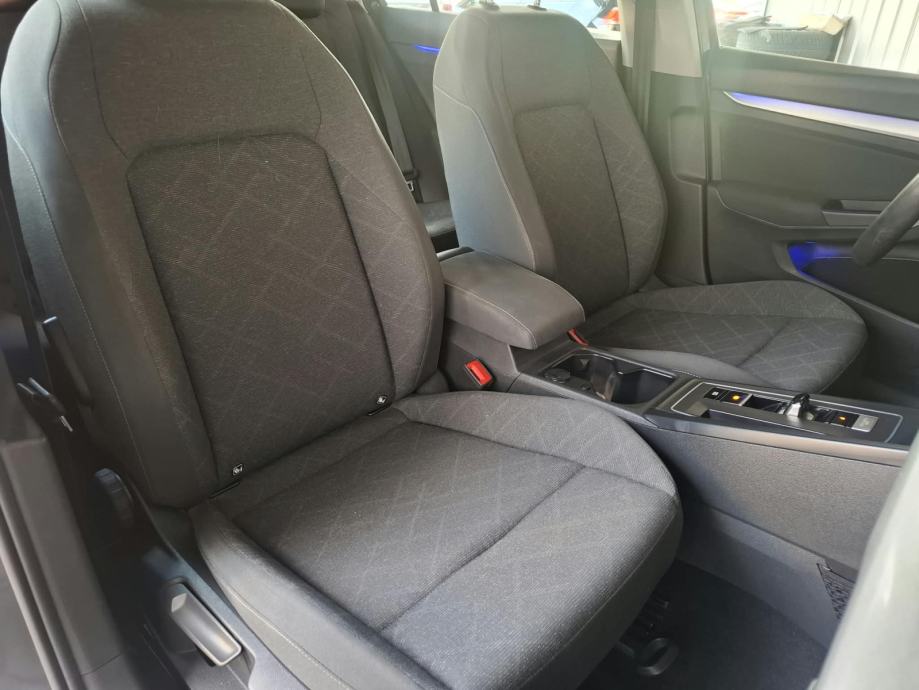 VW Golf 8 Variant 2,0 TDI AUTOMATIK LIFE ALU NAV 2xPDC KAMERA FULL LED, fotografija 8