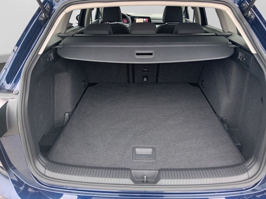 VW Golf 8 Variant 2.0 TDI DSG Style *Panorama * Navi *Alu 18, fotografija 14