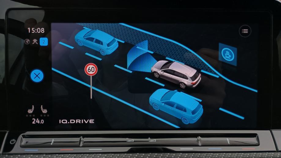 VW Golf 8 R oprema 2,0 TDI DSG automatik 150 ks IQ Led svjetla, fotografija 14