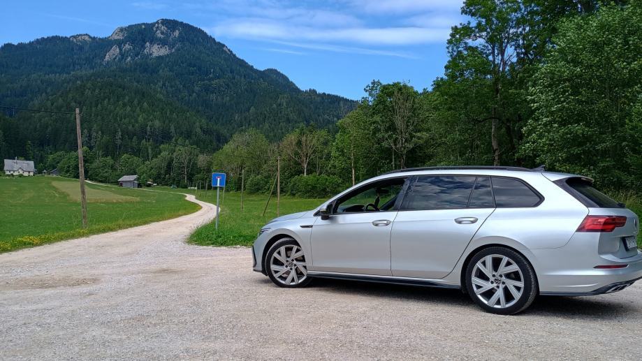 VW Golf 8 R oprema 2,0 TDI DSG automatik 150 ks IQ Led svjetla, fotografija 2