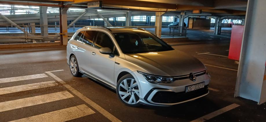 VW Golf 8 R oprema 2,0 TDI DSG automatik 150 ks IQ Led svjetla, fotografija 5