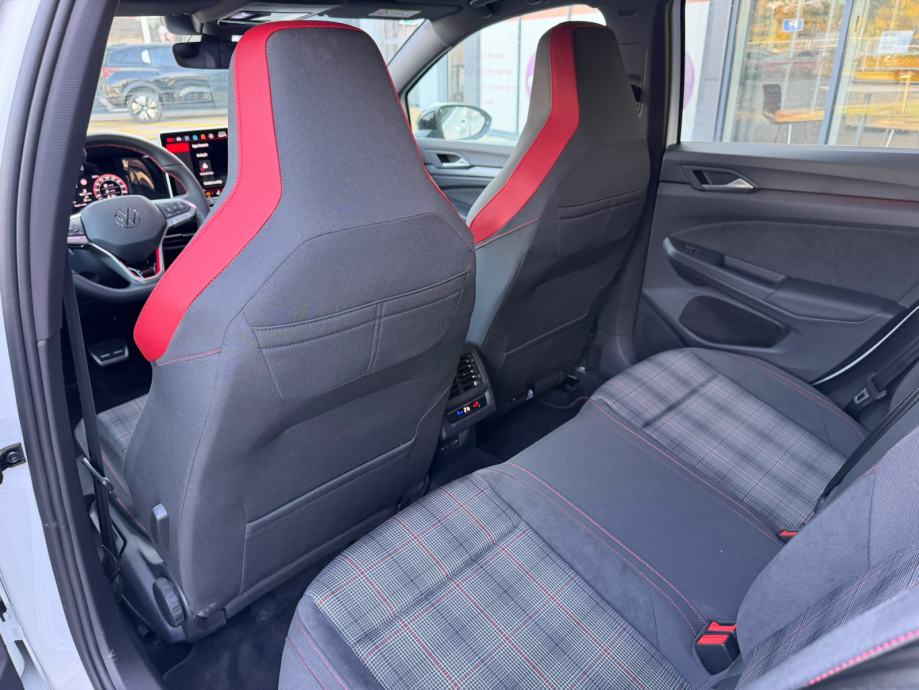 VW Golf 8.5 2.0 GTI DSG 195kw, fotografija 11