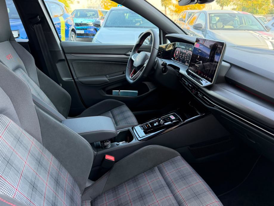 VW Golf 8.5 2.0 GTI DSG 195kw, fotografija 20