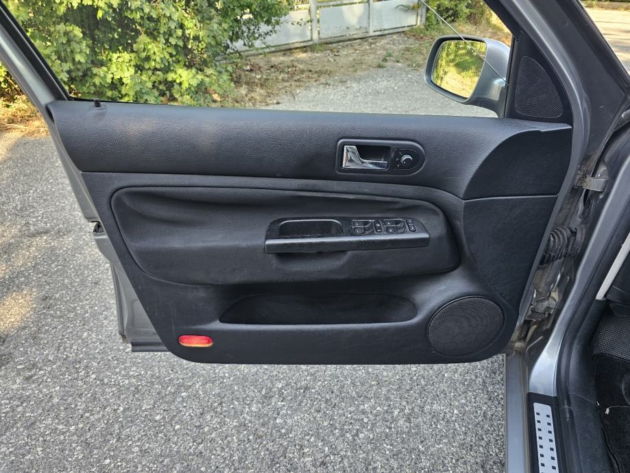 *VW*GOLF*IV*1.9*TDI*74*KW*SPECIAL*ALU*AUTO*KLIMA*TOP*STANJE*FULL*ZG*, fotografija 17