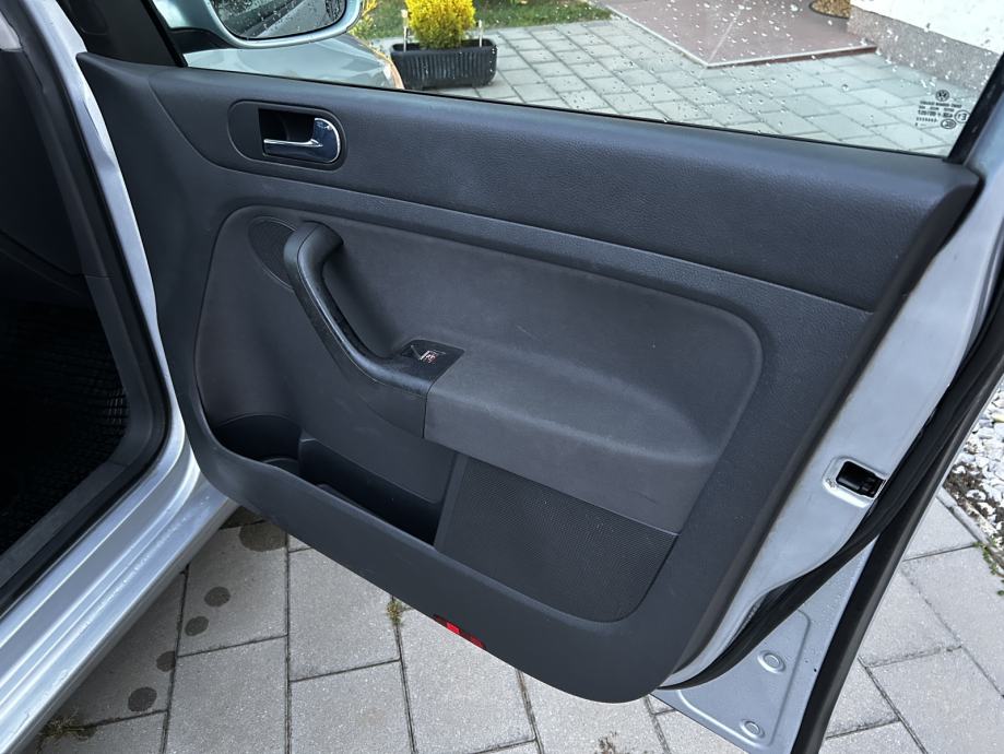 VW Golf Plus 1,9 TDI TRENDLINE, fotografija 11