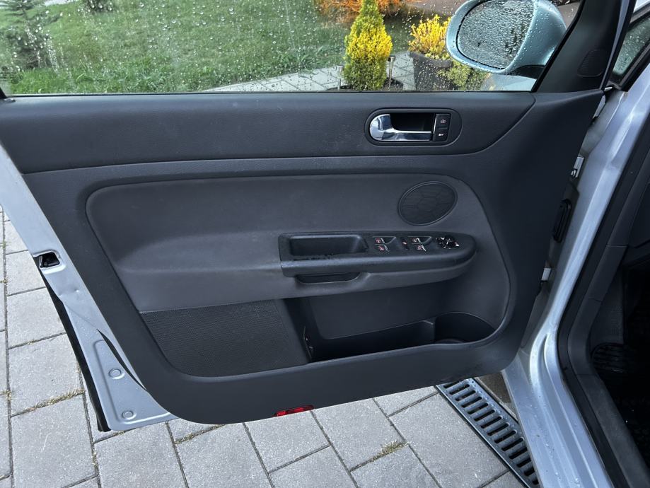 VW Golf Plus 1,9 TDI TRENDLINE, fotografija 10