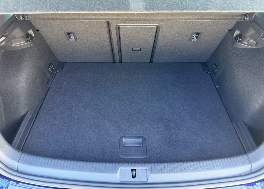 VW Golf 7 1,6 TDI IQ.Drive*LED*MRTVI KUT*NAVI*360 PARK SENZORI*, fotografija 19