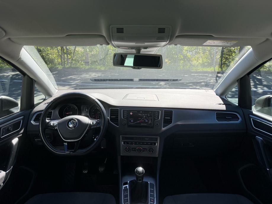 VW Golf Sportsvan 2.0 TDI Lounge *JAMSTVO 12 MJESECI*, fotografija 11