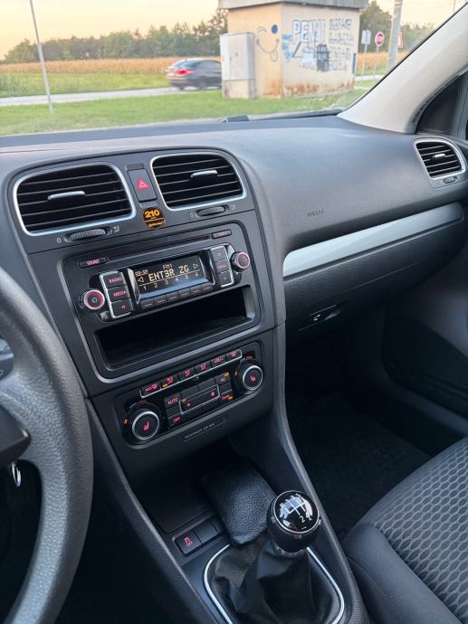 VW Golf VI 1,6 TDI, registriran godinu dana, 5850€, fotografija 7