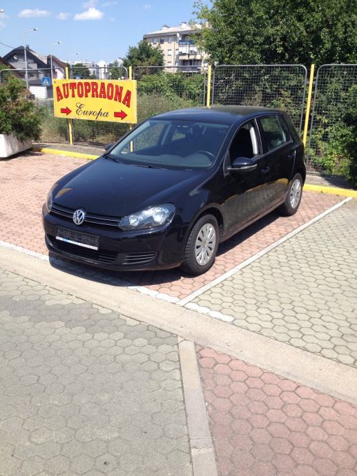 VW Golf VI 1,6 TDI !!!!AUTO JE U ZAGREBU SVE PLAĆENO DO REGISTRACIJE!!