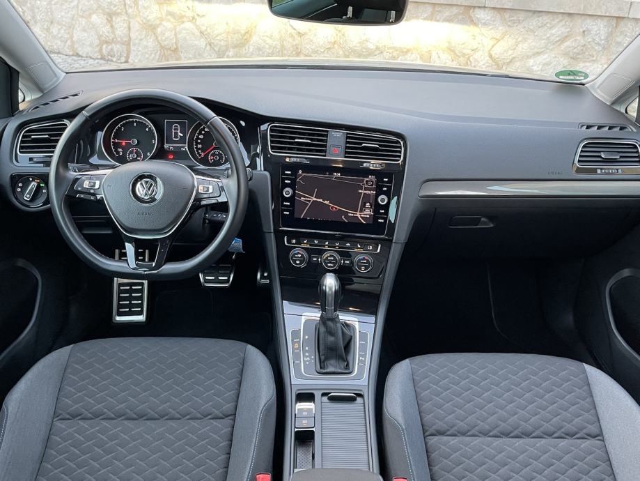 Elegantes Golf 7 Navi Ebenbild