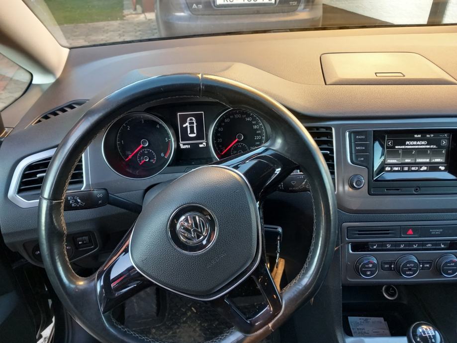 Motorkap, isolatie VW Golf VIII Variant 1.0 eTSI 110 Pk