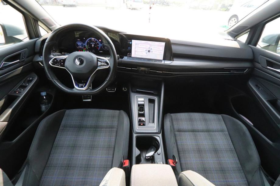 VW Golf VIII 1.4 TSI eHybrid GTE DSG-Tiptronik -IQ.LIGHT- VIRTUAL, fotografija 5