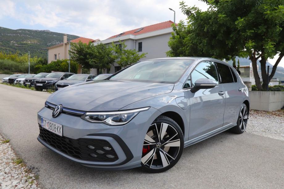 VW Golf VIII 1.4 TSI eHybrid GTE DSG-Tiptronik -IQ.LIGHT- VIRTUAL, fotografija 14