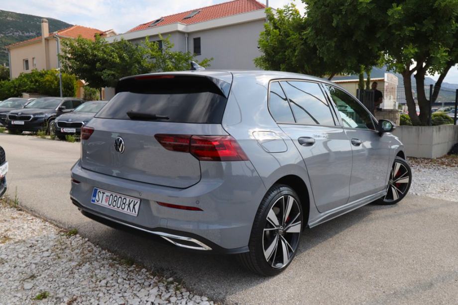 VW Golf VIII 1.4 TSI eHybrid GTE DSG-Tiptronik -IQ.LIGHT- VIRTUAL, fotografija 15