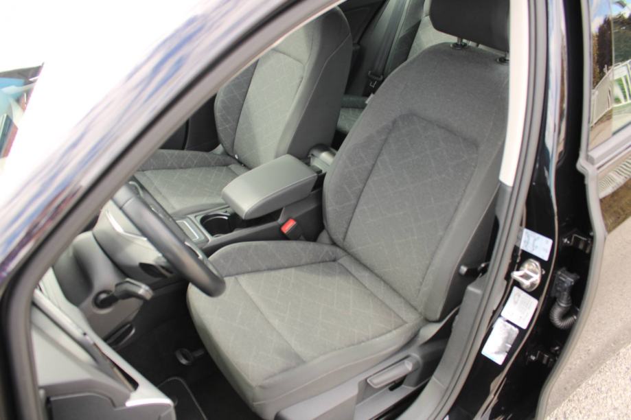 VW Golf VIII 2.0 TDi DSG *LED, NAVIGACIJA, KAMERA*, fotografija 10