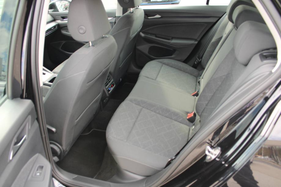 VW Golf VIII 2.0 TDi DSG *LED, NAVIGACIJA, KAMERA*, fotografija 11